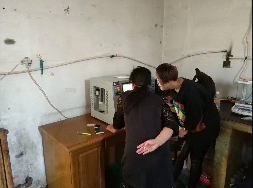 高纯氢气发生器